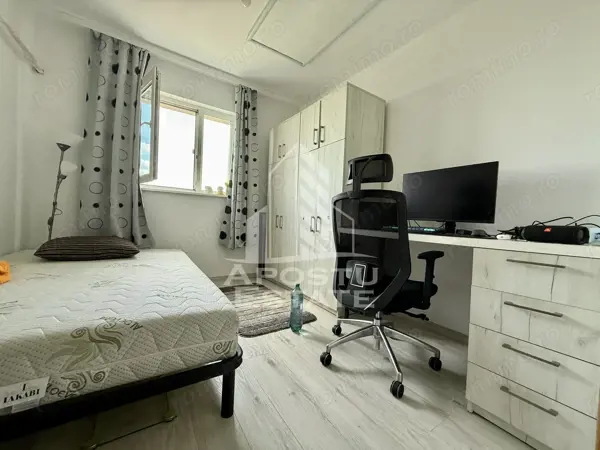 Apartament cu 2 camere, etajul 3, zona Steaua — fotografia 1
