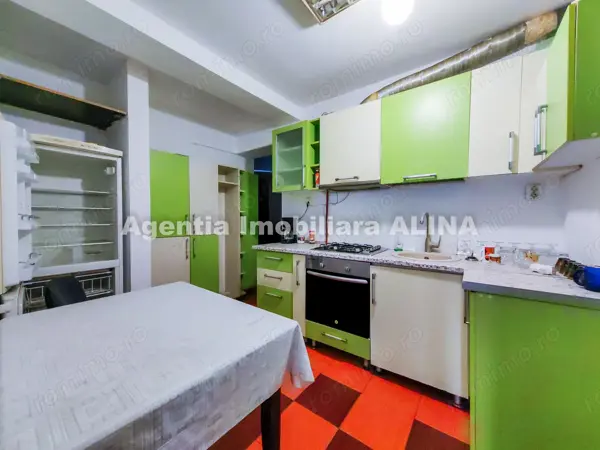 Apartament 2 camere in Deva, zona Dorobanti, 51 mp, demisol...cu loc de parcare — fotografia 3