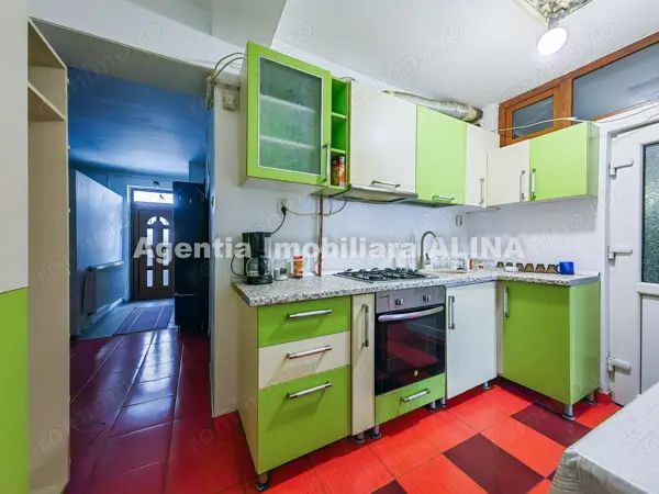 Apartament 2 camere in Deva, zona Dorobanti, 51 mp, demisol...cu loc de parcare — fotografia 2