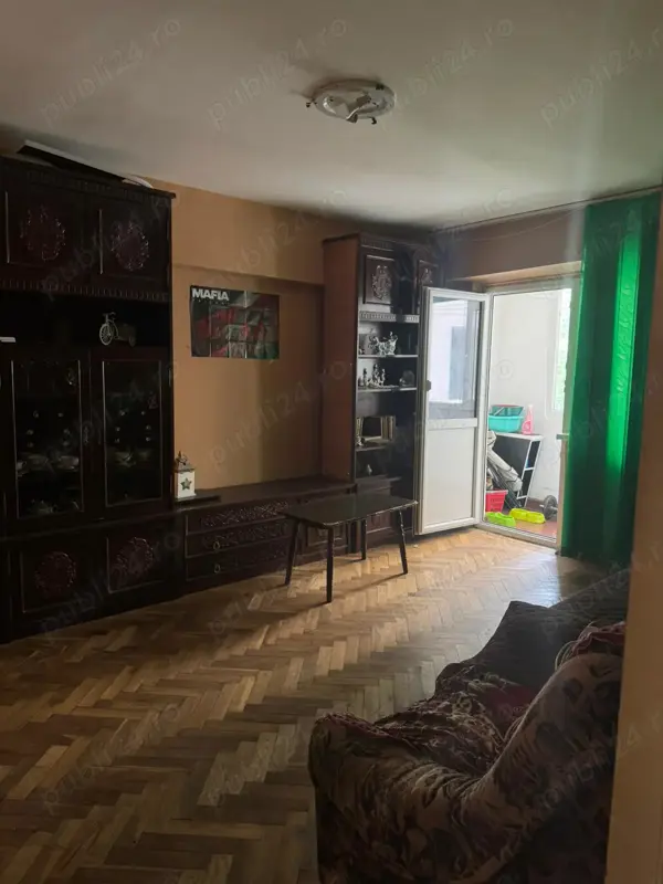 Apartamente 4 camere de vânzare — fotografia 1