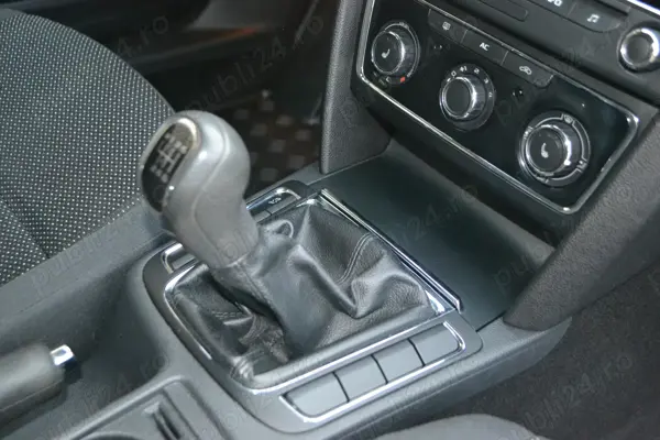 SKODA Superb 2011 — imagine 6