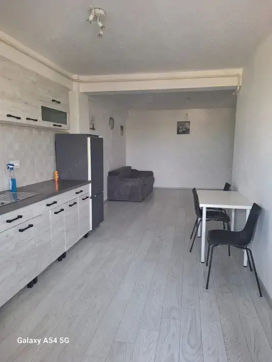 Ap cu 2 cam, Valea Lupului, cu parcare — fotografia 3