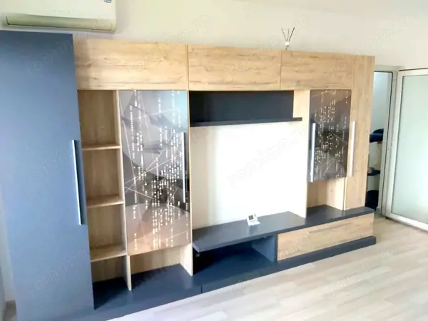 Apartament cu doua camere, decomandat - Bd. Unirii, scoala nr. 10 — fotografia 1