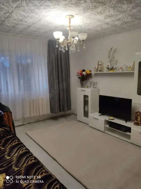 Vând Schimb apartament 3 camere — fotografia 1