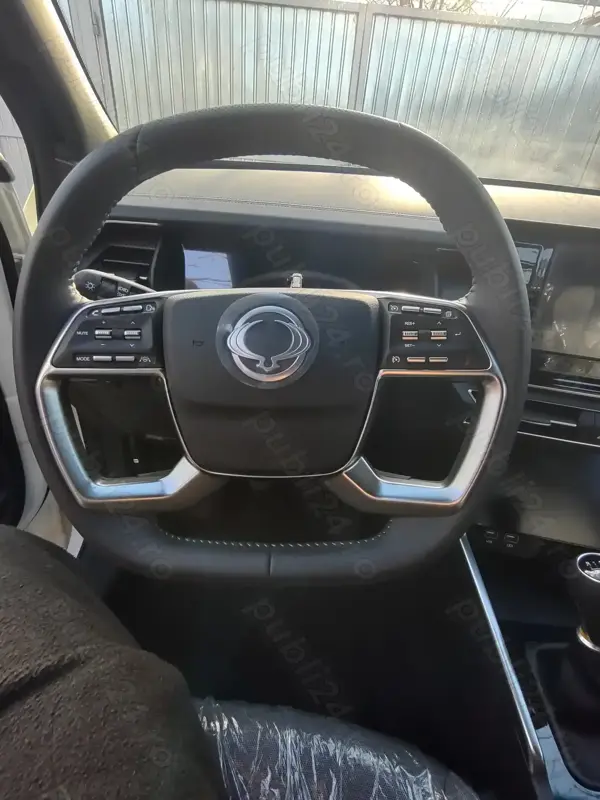 SSANGYONG Rodius 2023 — imagine 4