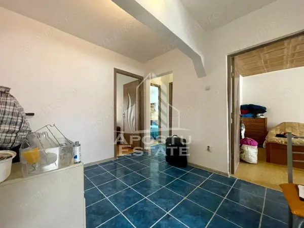 Apartament decomandat cu 3 camere - zona Centrala — fotografia 1