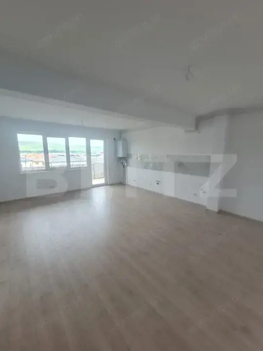 Fara comision, 2 camere, finisaje noi, lift, incalzire in pardoseala — fotografia 1