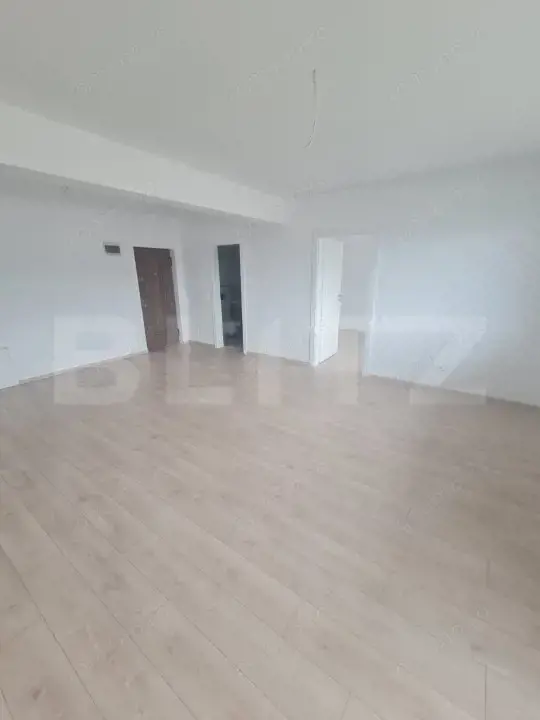 Fara comision, 2 camere, finisaje noi, lift, incalzire in pardoseala — fotografia 3