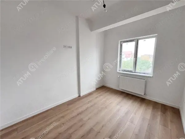 Apartament cu 3 camere decomandate debara si balcon in Sibiu — fotografia 3