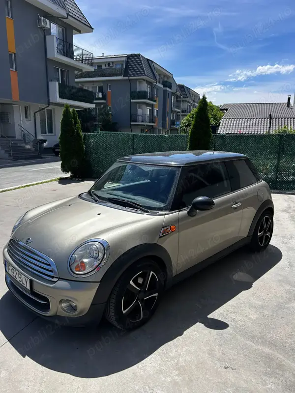 Vand MINI Cooper D 2010