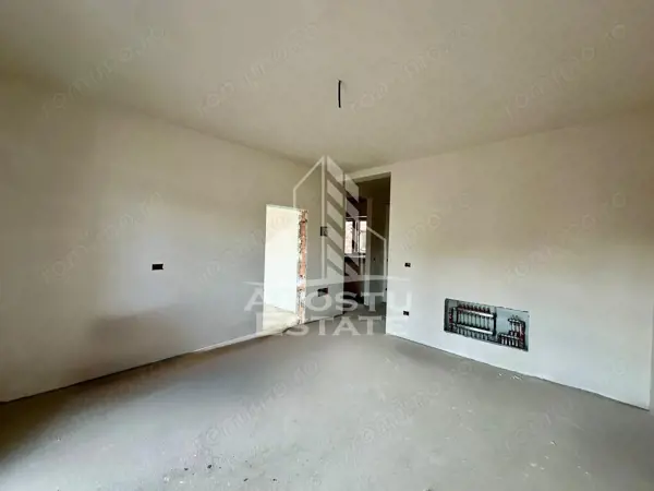 Apartament cu 2 camere, etaj intermediar, bucatarie inchisa, Giroc — fotografia 1