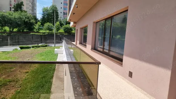 Vand spatiu pretabil birouri, servicii, situat in pitesti, craiove