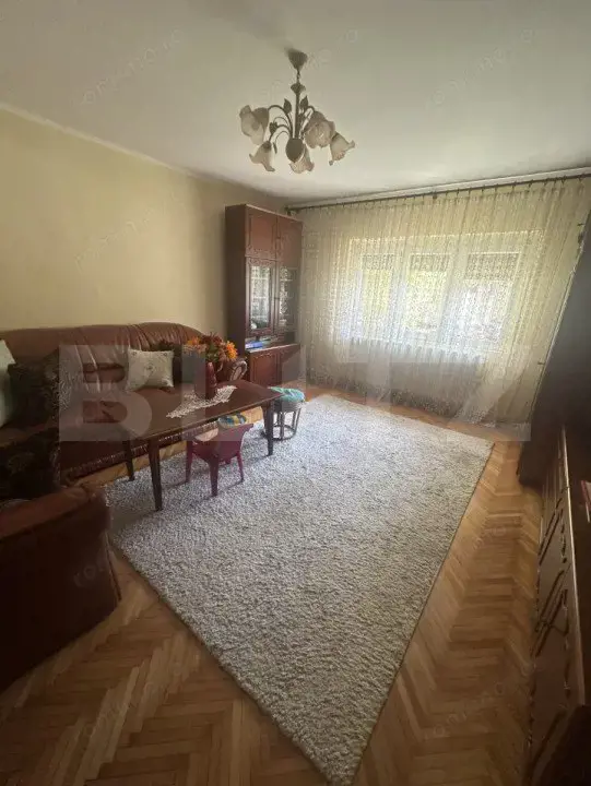 Apartament de vanzare cu 3 camere, 67 mp, zona Micro 16 — fotografia 1