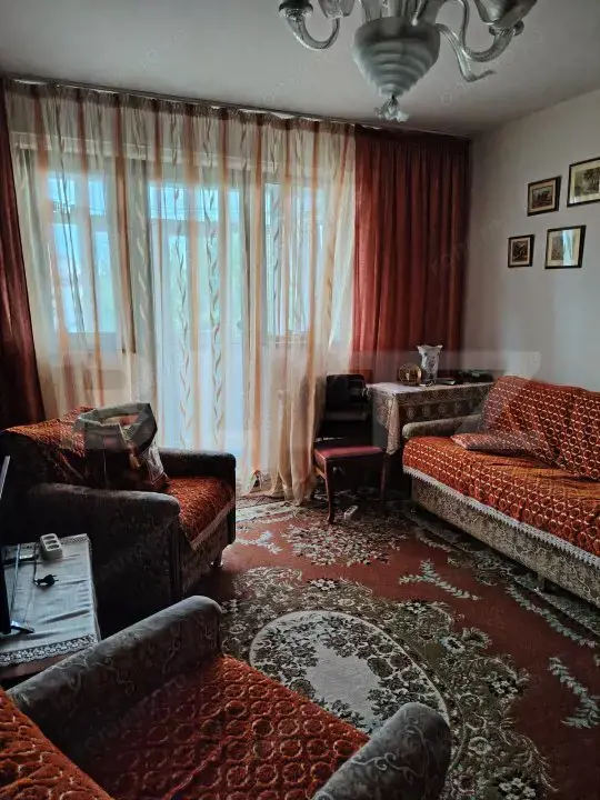Apartament de vanzare, cu 2 camere, 47 mp, zona Radu Popescu — fotografia 3