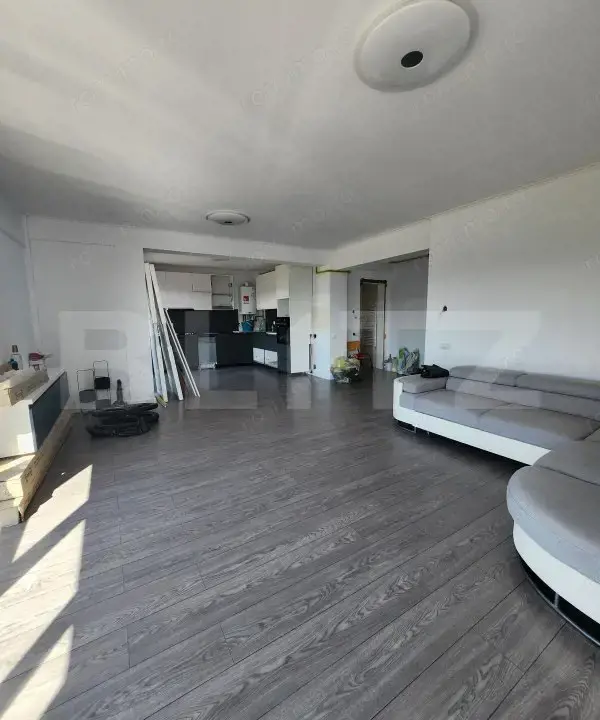 Apartament de vanzare cu 3 camere, 81 mp, zona Donath Park — fotografia 1
