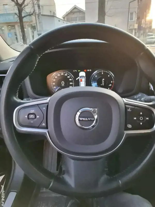VOLVO V60 2019
