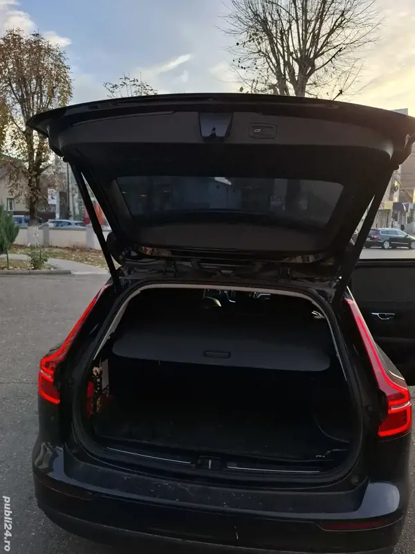 VOLVO V60 2019 — imagine 2