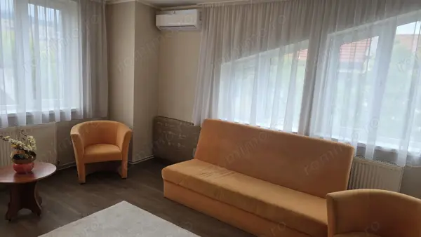 Inchiriez apartament 2 camere decomandat in Deva, zona Gojdu, etaj 2 — fotografia 1