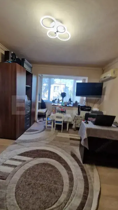 Apartament in casa zona Grivitei , 130 mp sauna garaj CU PANOURI SOLARE — fotografia 1