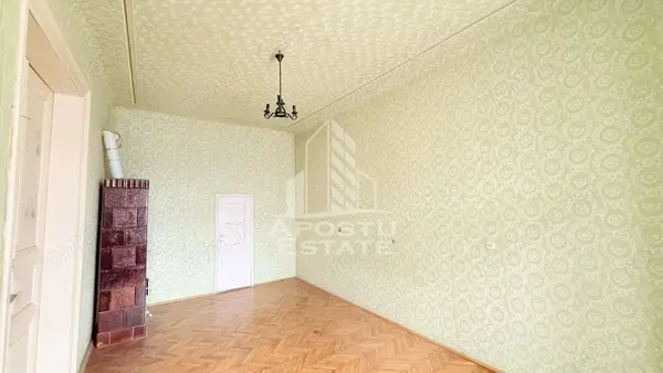 Apartament 3 camere, in Piata Maria, cladire in curs de reabilitare — fotografia 3
