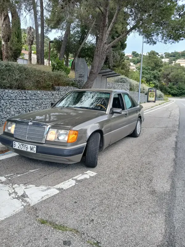 Mercedes w 124 300D