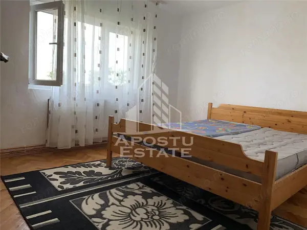 Apartament cu 2 camere, decomandat ,cu centrala proprie — fotografia 3