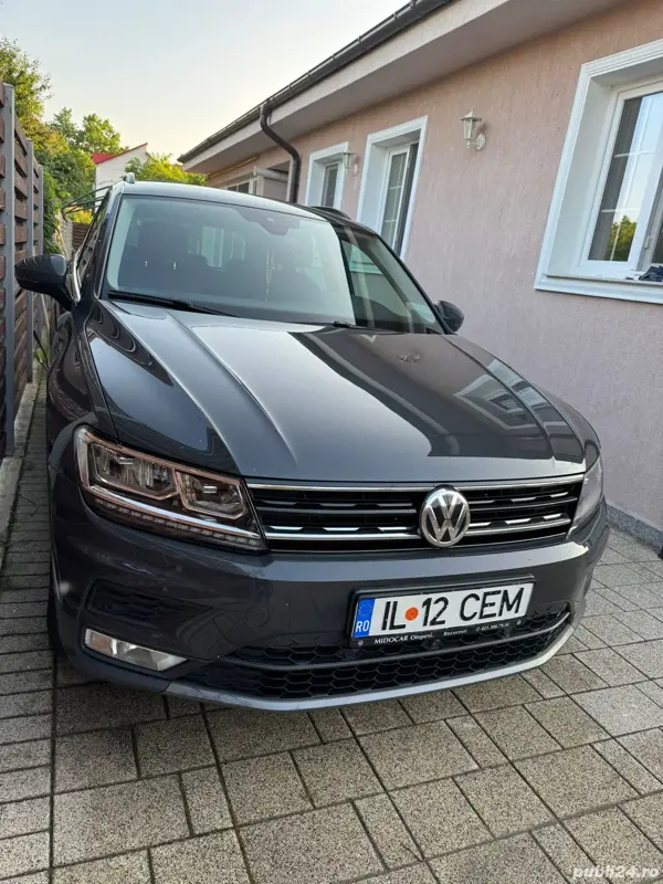 VOLKSWAGEN Tiguan
