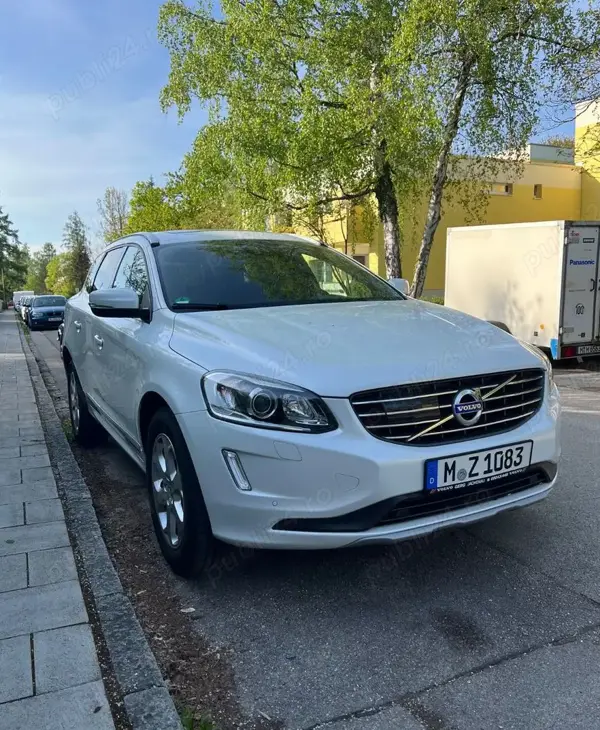 VOLVO XC60 2017