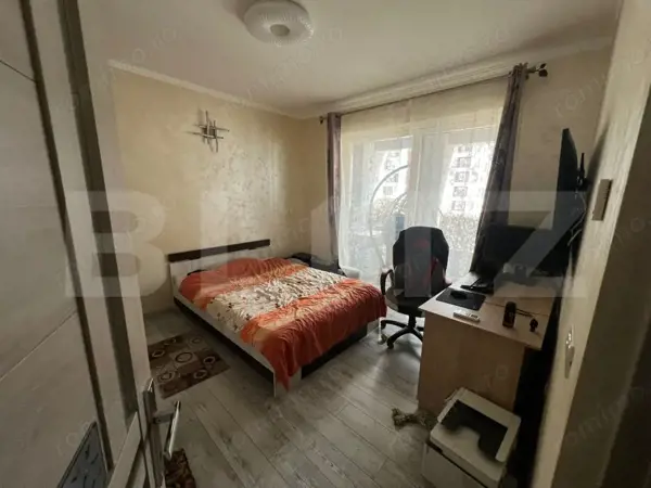 Apartament de vanzare, cu 3 camere, 92 mp, parcare, intermediar, zona VIVO — fotografia 3