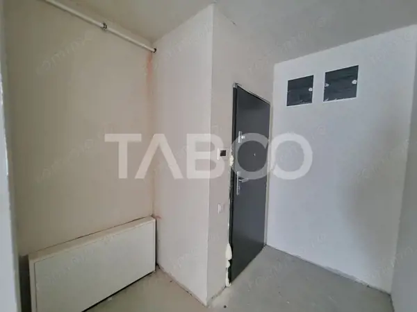 Comision 0-Apartament 3 camere 70 mp etaj 1 boxa la subsol Turnisor — fotografia 3