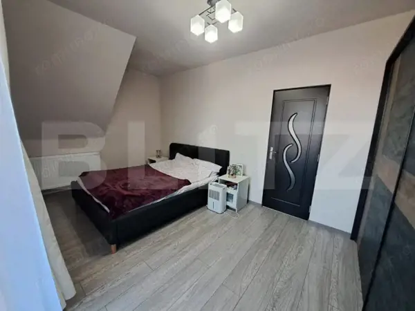 Apartament 2 camere semi decomandat, zona cetății — fotografia 3