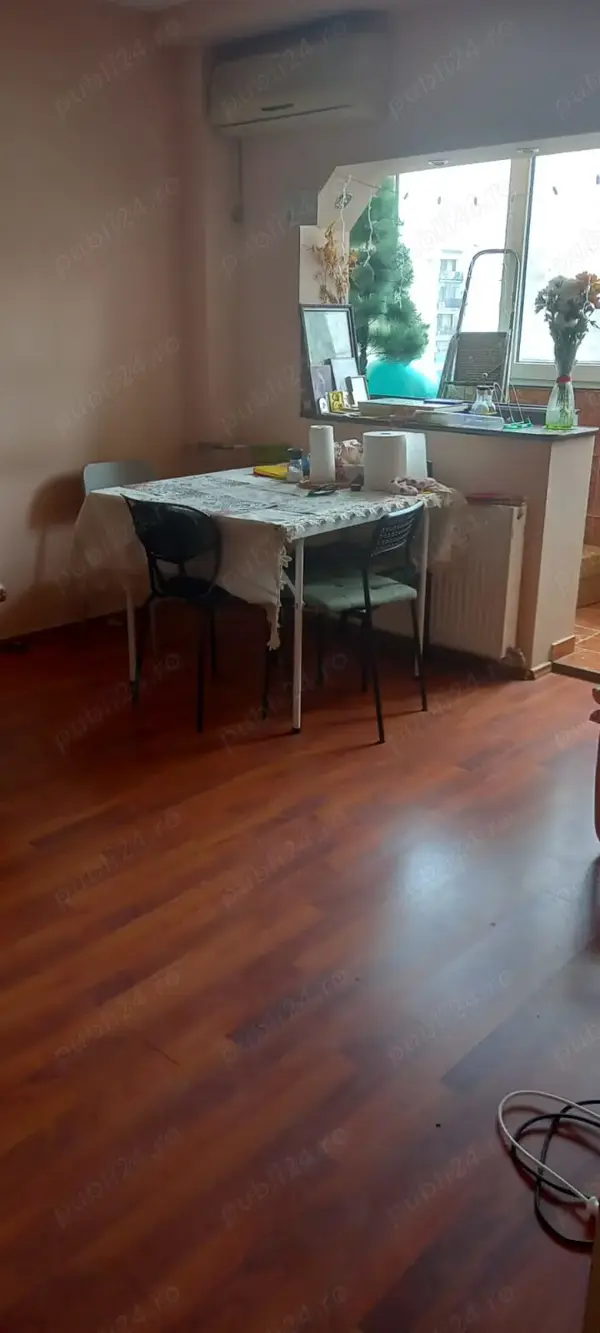 Persoana fizica vand 4 camere Bdul Chisinau vis a vis complex Miramar, Mega Mall — fotografia 3
