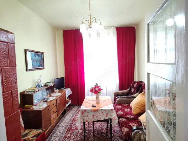 Vând 2 camere Straja Lupeni ,lângă Jandarmerie — fotografia 3