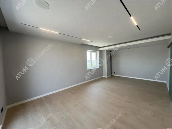 Penthouse cu 3 camere 2 bai si 2 terase zona Calea Surii Mici din Sibi — fotografia 2