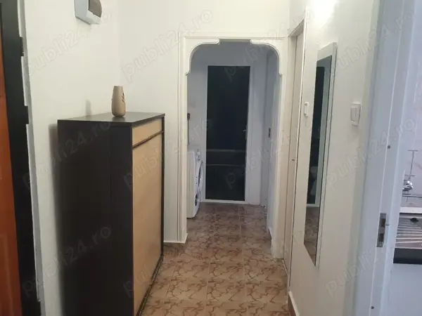 Apartament cu doua camere cu centrala in zona 1 Mai est — fotografia 3