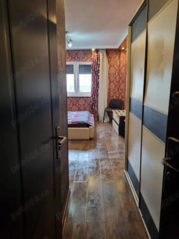 Vand inchiriez garsoniera Navodari langa Peny etaj 2 — fotografia 3