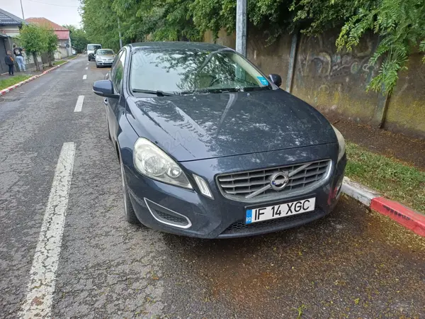 VOLVO S60 2013 — imagine 3
