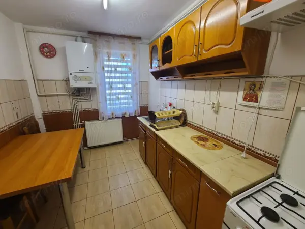 Apartament 2 camere etaj 3 4 zona Tudor, str. Banat — fotografia 3