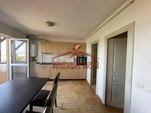 Apartament tip Duplex 3 Camere cu Vedere Panoramică și scara interioara — fotografia 3
