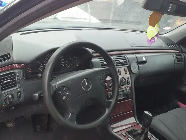 MERCEDES-BENZ E-Class 2001 — imagine 3