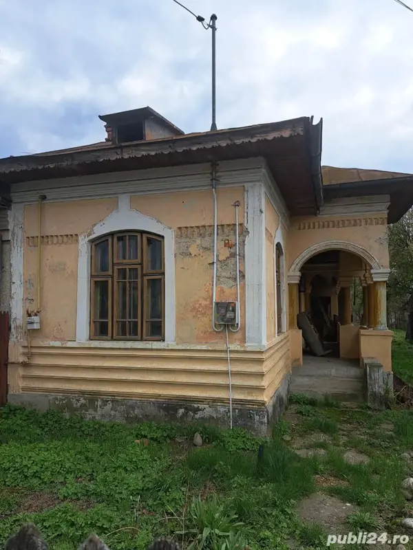 Casa de vanzare batraneasca in comuna Razvad Razvad - Imobiliare