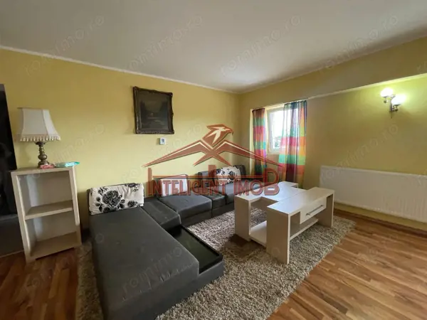 Apartament Spațios 120mp, cu 4 Camere, 2 Băi și 3 Balcoane în Făgăraș — fotografia 3