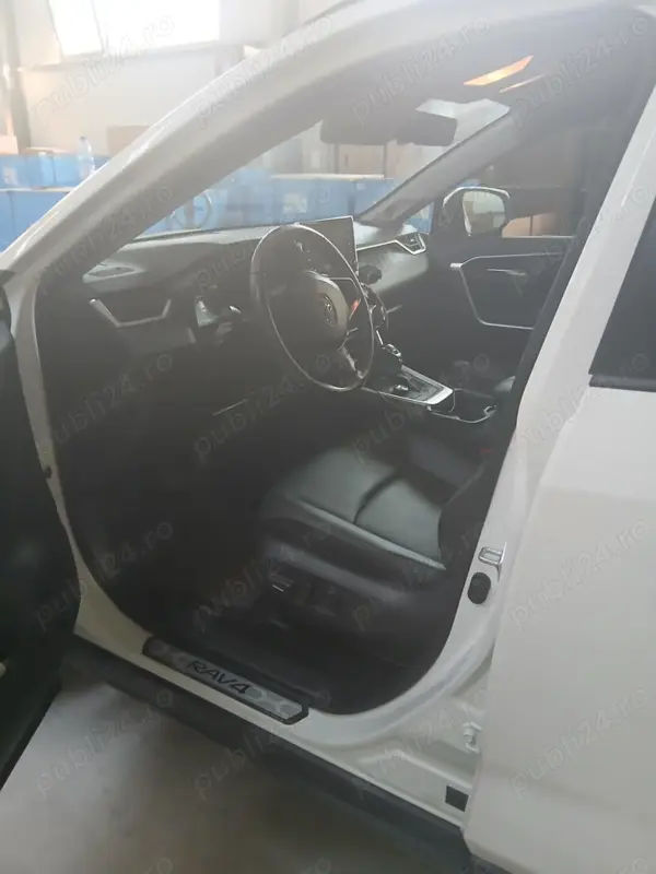 TOYOTA RAV4 2021 — imagine 5