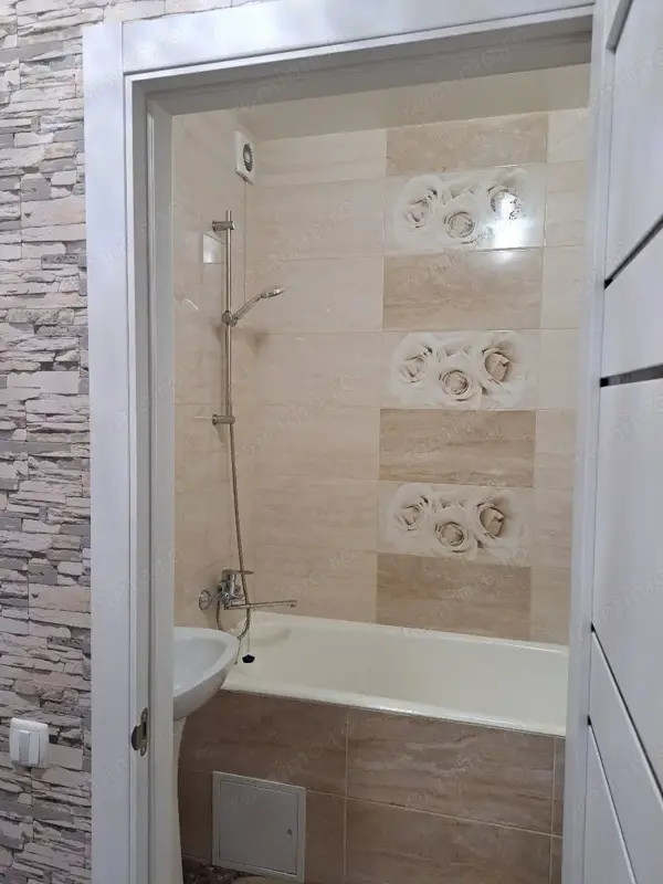Garsoniera de inchiriat in zona Grivitei — fotografia 3