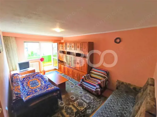 Apartament pentru muncitori 4 camere si 2 balcoane Mihai Viteazul — fotografia 3