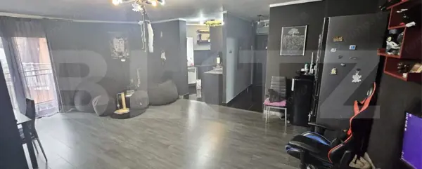 Apartament cu 3 camere, mobilat și utilat, în zonă liniștită — fotografia 1