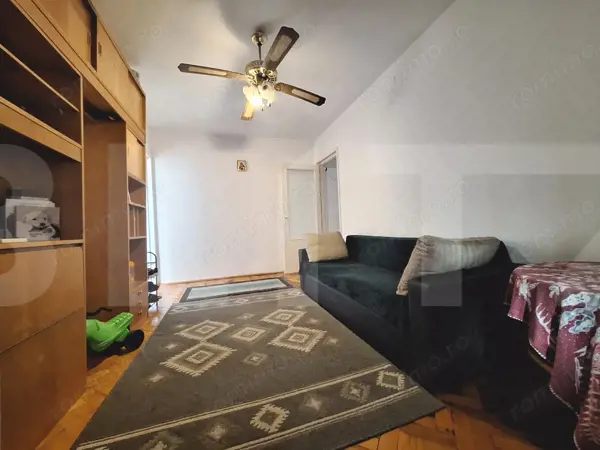Apartamet de vanzare, cu 3 camere, 46 mp, zona Sagului-SHOPPING CITY — fotografia 1