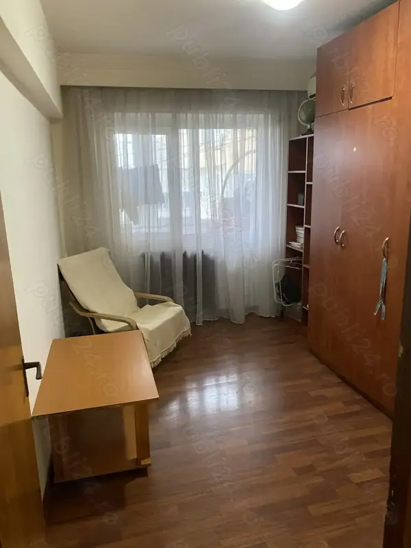 Proprietar vand ap. 3 camere — fotografia 3