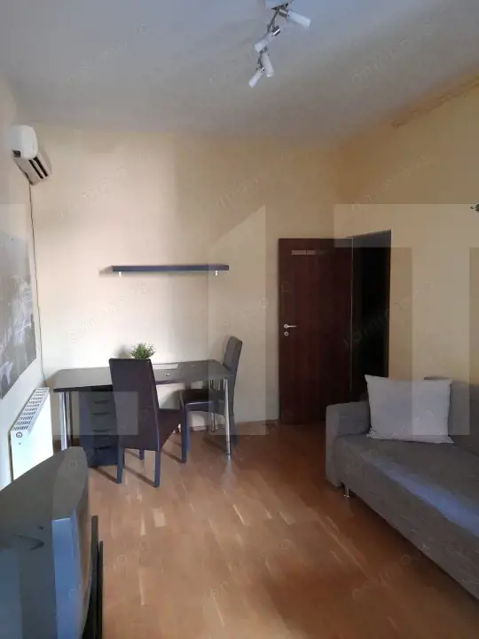 Oportunitate unică! Apartament cu 2 camere lângă Piața Unirii – Clădire istorică — fotografia 1