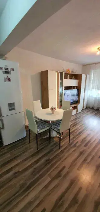 Apartament cu 2 camere Dumbrava Nord — fotografia 2